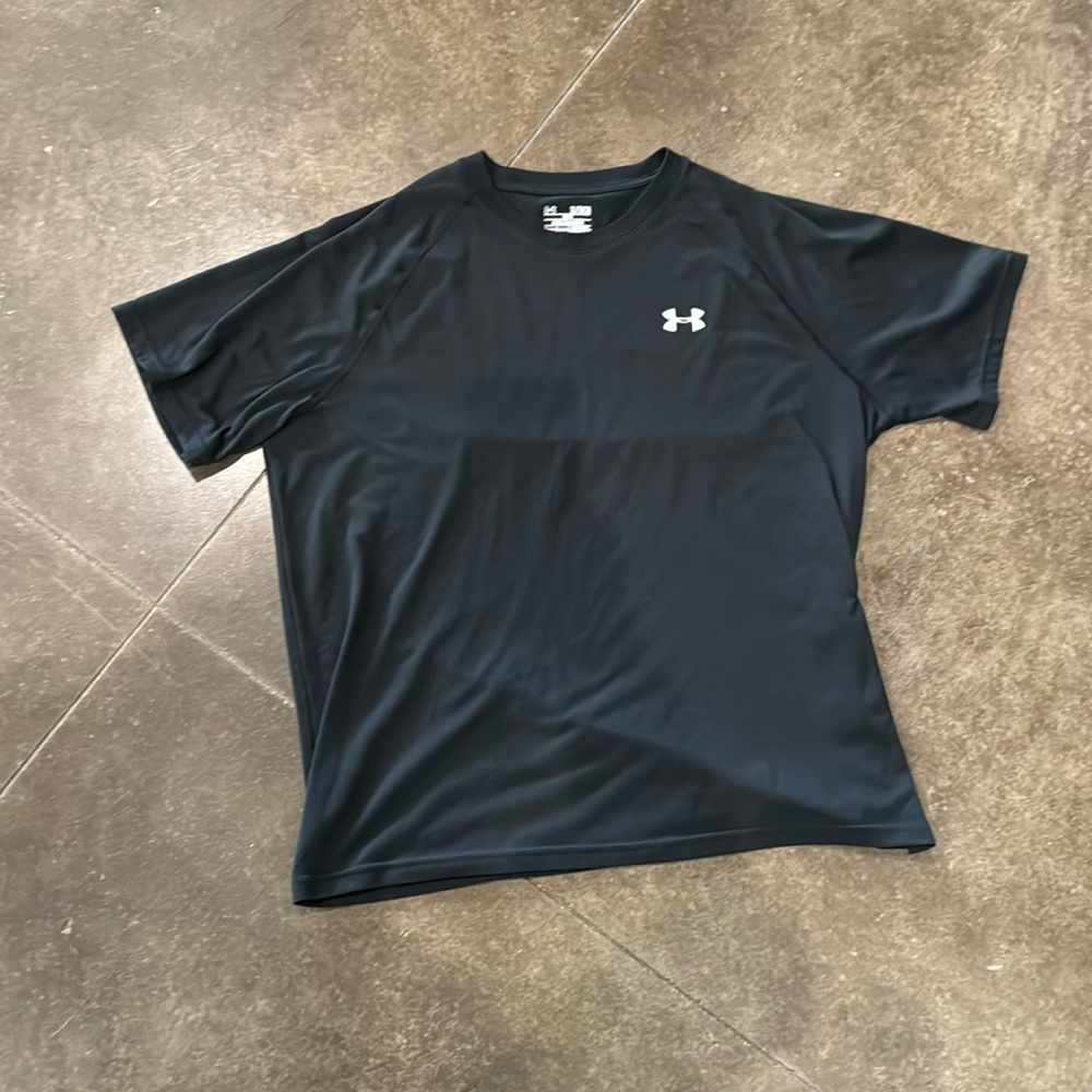 Under amour t shirt